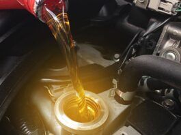 Come scegliere l’ olio motore dell’auto
