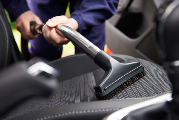 Pulire i sedili della vostra auto: ecco come si fa