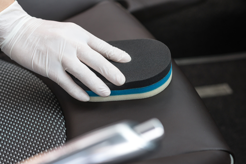 pulire tappezzeria auto