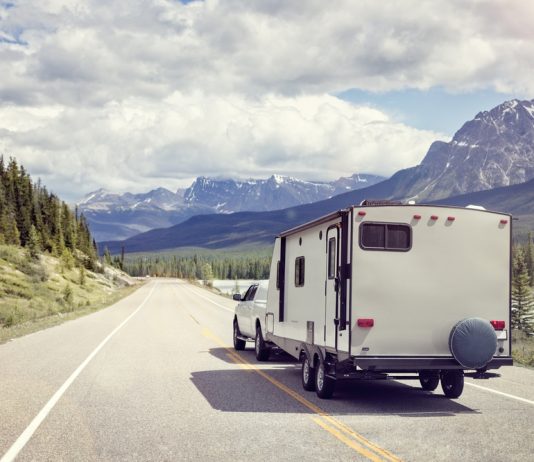 Guida completa sul vostro caravan: acquisto, aspetti legali e manutenzione