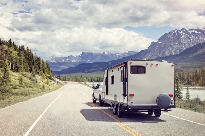 Guida completa sul vostro caravan: acquisto, aspetti legali e manutenzione