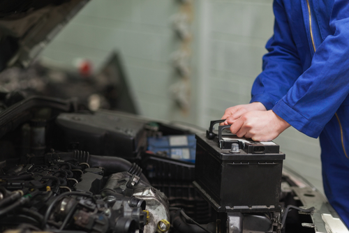 montare una batteria di avviamento