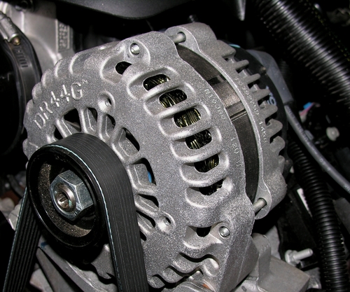 sostituire la cinghia del motore