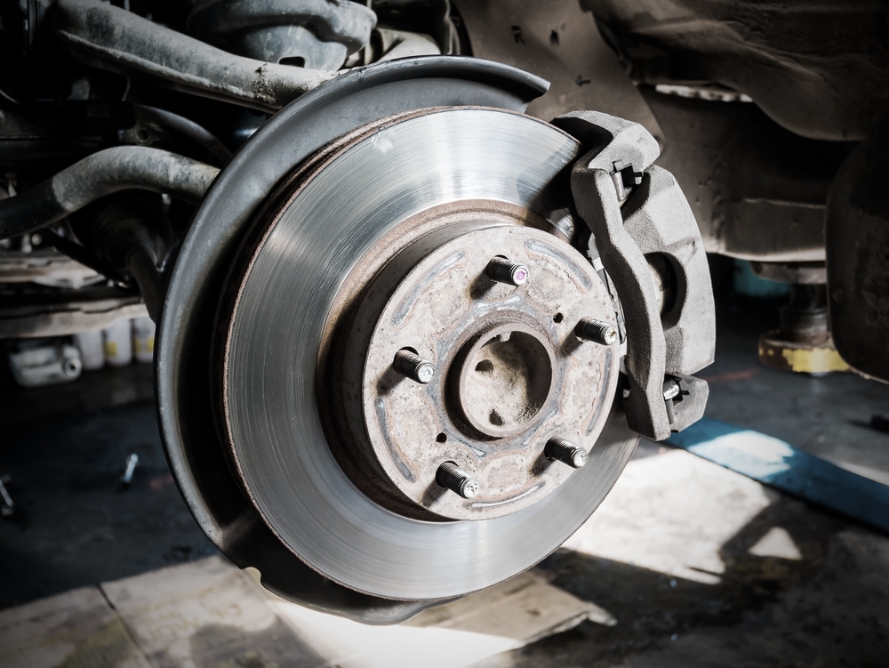 manutenzione auto controllare i freni