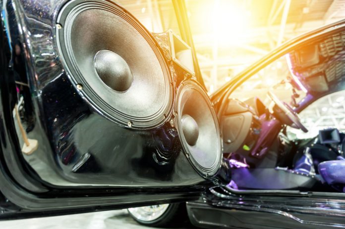 Sostituzione dell' autoradio: come procedere con l'installazione e la disinstallazione