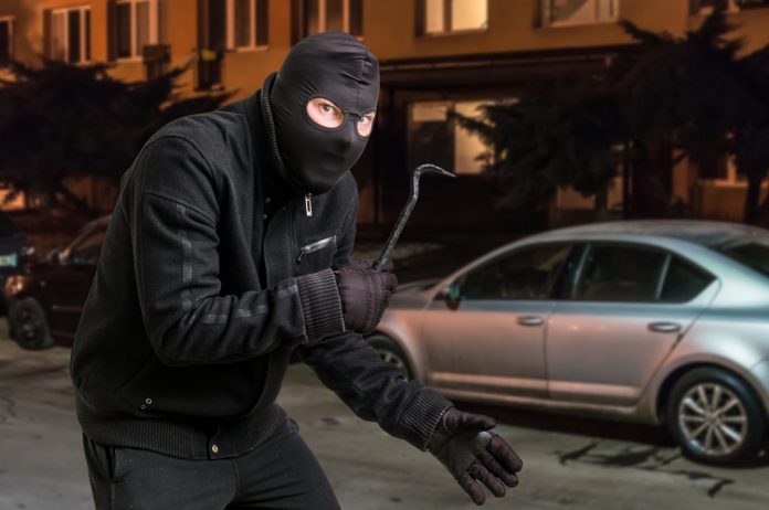 Installazione dell’ antifurto per l’auto – prevenzione del furto dell’auto e dei suoi componenti