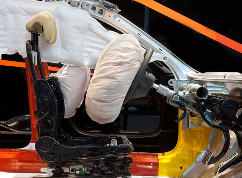 Rottamazione dei veicoli smontare l'airbag
