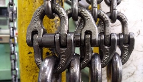 le catene per il fissaggio del carico