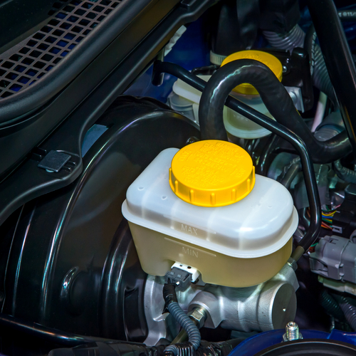 Il liquido freni perdite di liquido sotto l'auto