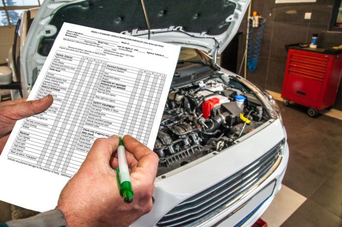 Controllo professionale da parte di un esperto di valutazione dell'auto!