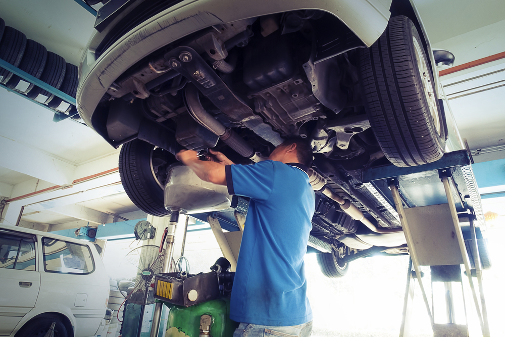 Condizioni della sospensione da un esperto di auto professionale