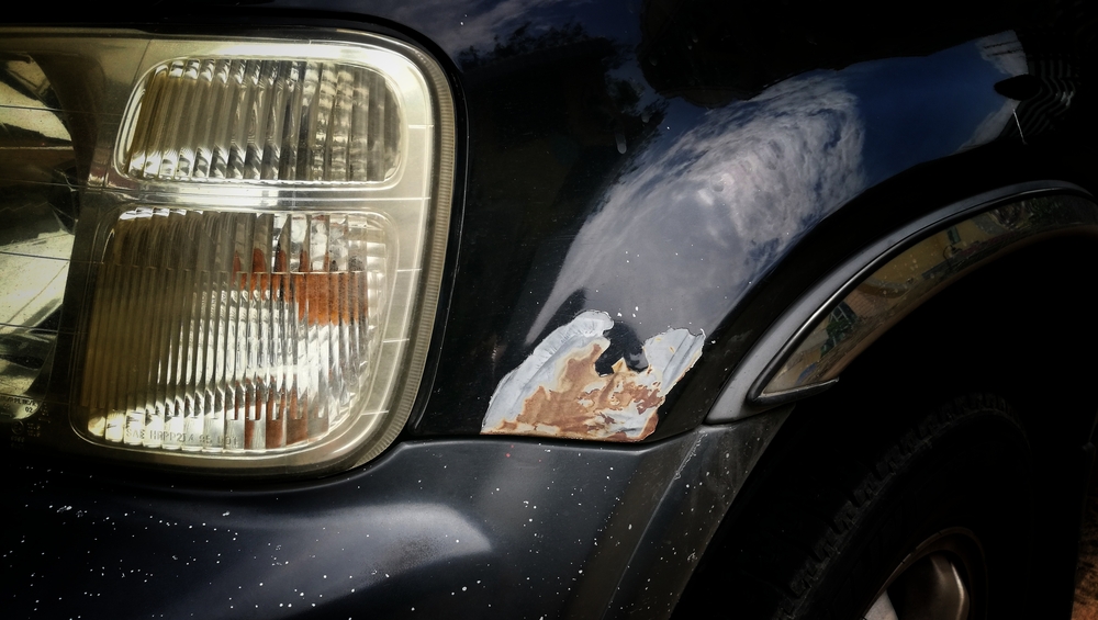 spot-repair dei fori di ruggine