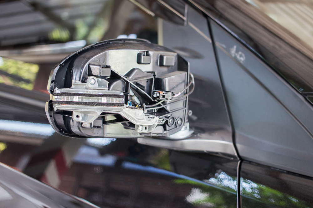 l'indicatore di direzione si trova di solito nella batteria di segnalazione