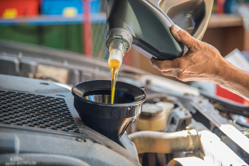 l'auto è drenata e si può riempire di olio fresco