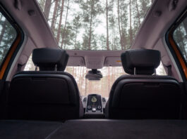 Aria e luce nell'auto - tutto intorno al tetto panoramico!